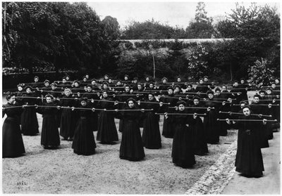 Gymnastiek op de Ecole Normale des Instituteurs van Mayenne door French Photographer